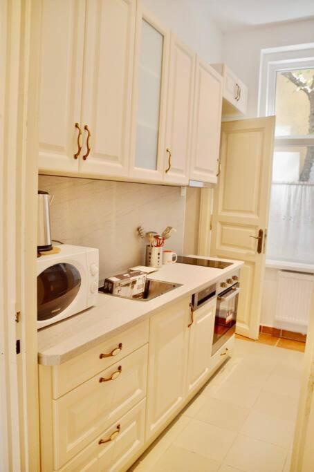 Family Apartment *